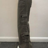 Pantalones cargo de mezclilla de tiro bajo con bolsillos de calle