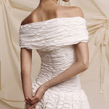 Vestido mini sexy, ajustado, de color liso, con escote con hombros descubiertos y espalda abierta.