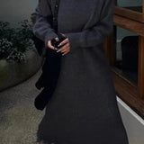 Vestido de punto desgastado con bordes sin rematar