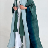 Gabardina de mujer – Corte oversize – Textura plisada – Cuello chal – Mangas murciélago