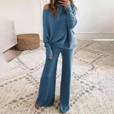 Conjunto de ropa de estar por casa para mujer: corte holgado, top con hombros descubiertos y pantalones anchos.