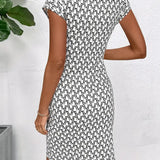 Vestido de mujer - Corte entallado - Mangas cortas - Cuello redondo - Estampado geométrico moderno
