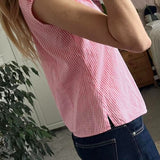Blusa versátil a cuadros rojos y blancos