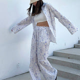 Conjunto de dos piezas: camisa y pantalón retro floral.