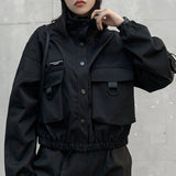 Chaqueta utilitaria corta de estilo urbano
