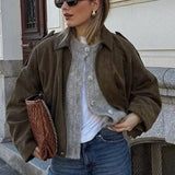 chaqueta de aviador con textura de ante