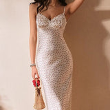 Vestido largo ajustado romántico y sexy con paneles de encaje floral.