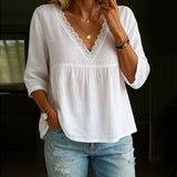 Camiseta de mujer con cuello en V – Fibras naturales – Corte holgado – Mangas 3/4 de encaje
