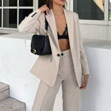 Un blazer elegante y a medida para la oficina.