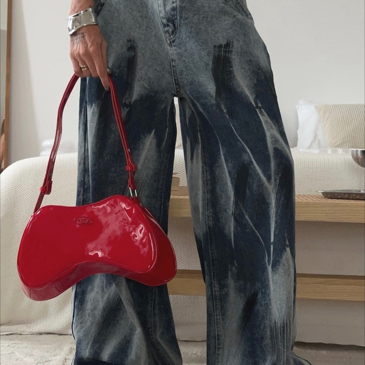 Vaqueros vintage de tiro alto y pierna ancha con efecto tie-dye