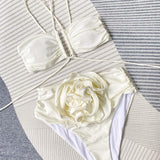 Bikini cuello halter con detalle floral - Elegante y cómodo