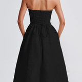 Elegante vestido de noche sin tirantes