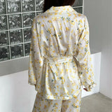 Conjunto de dos piezas de cárdigan floral y pantalón de manga larga
