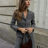 Blazer abotonado elegante y refinado