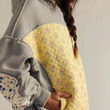 Sudadera informal con paneles bordados