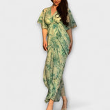Lana - Vestido floral elegante con escote en V