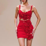 Vestido de noche rojo de vendaje con flores recortadas