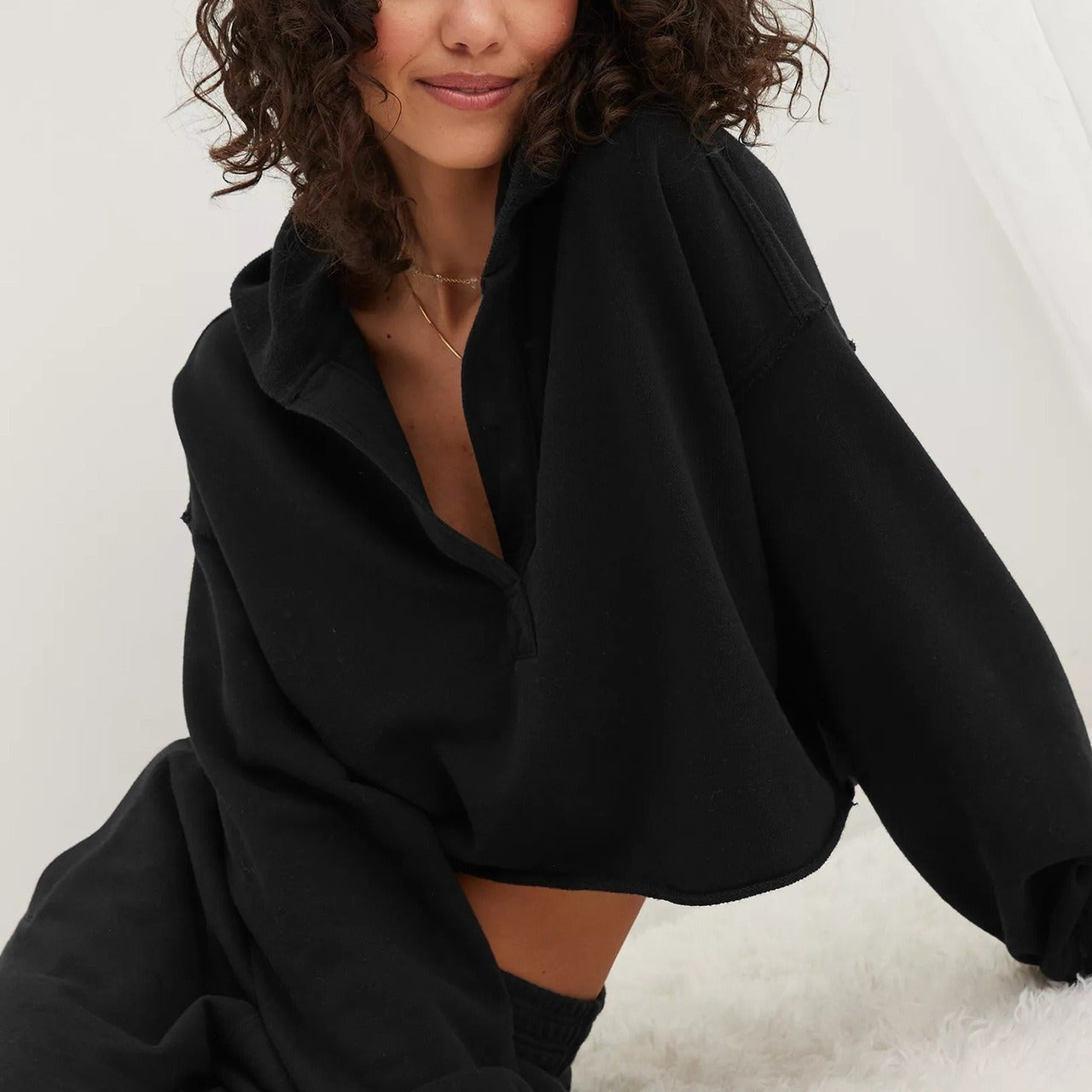 Sudadera con capucha lisa, elegante e informal con cuello en V