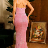 Vestido de noche largo con lentejuelas y tirantes finos