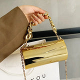 Bolso de hombro cilíndrico mini de moda para la noche.