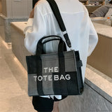 Bolso de hombro de mezclilla bordado de moda