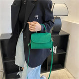 Bolso de hombro de fieltro con estampado de cocodrilo de moda