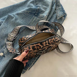 Bolso bandolera de moda con estampado de leopardo y letras