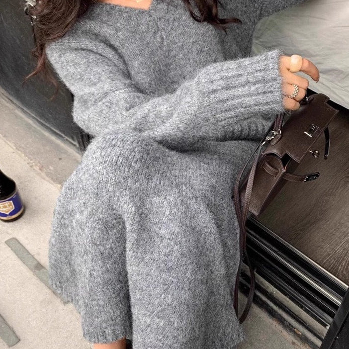 Conjunto de dos piezas: jersey de punto casual con cuello en V y falda sirena.