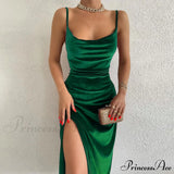 Encantador vestido midi de terciopelo Festive Cheer con abertura