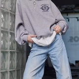 Sudadera de cuello alto, media cremallera y forro polar con letras bordadas