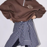 Sudadera de cuello alto, media cremallera y forro polar con letras bordadas