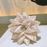 Pulsera floral tipo tote color champán