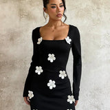 Minivestido sexy ajustado con mangas largas y cintura ceñida con estampado floral.