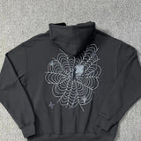 Sudadera con capucha polar con cremallera y estampado de telaraña.