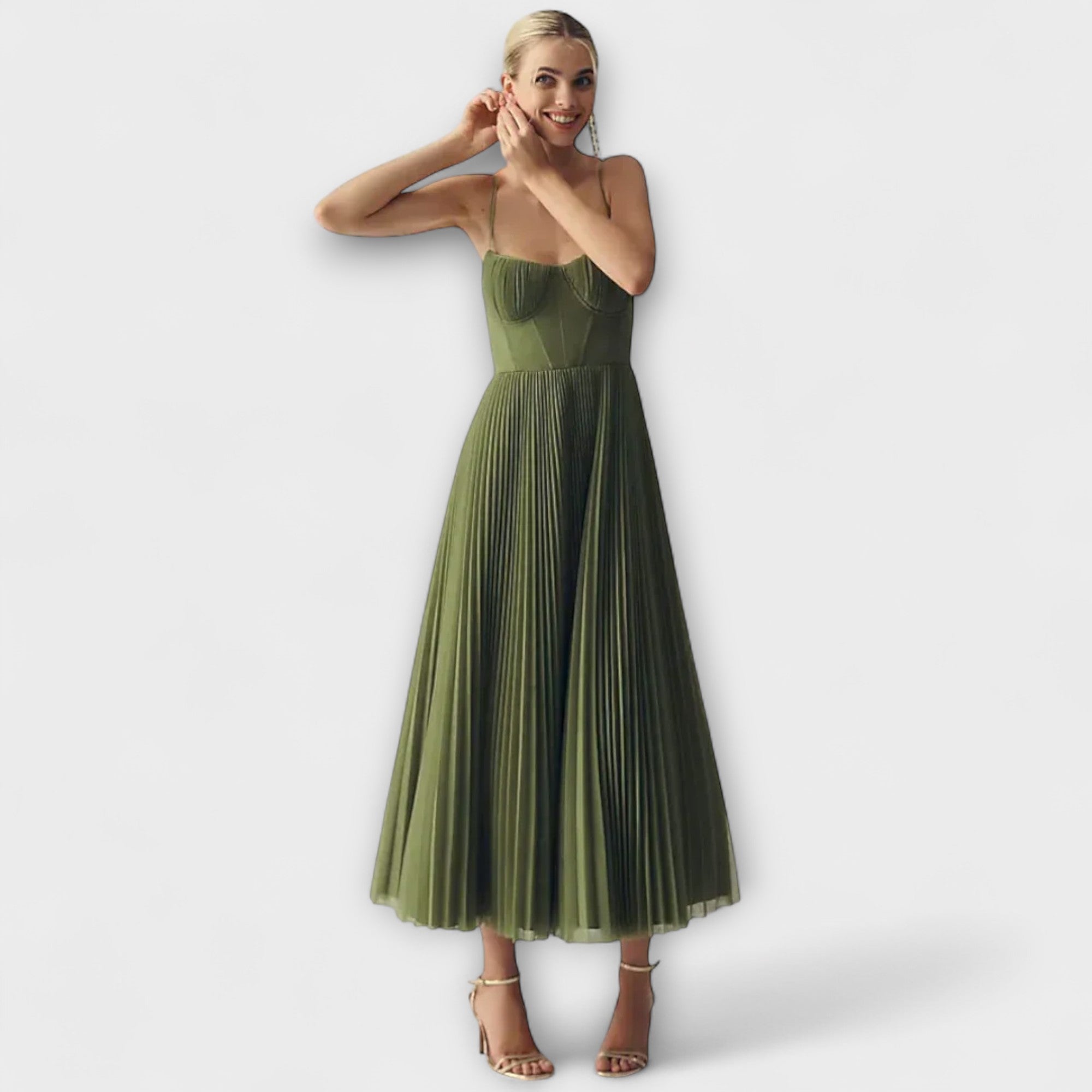 Lucrezia - Trajes elegantes con encanto