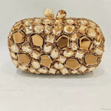 Clutch de noche con cristales dorados y plateados