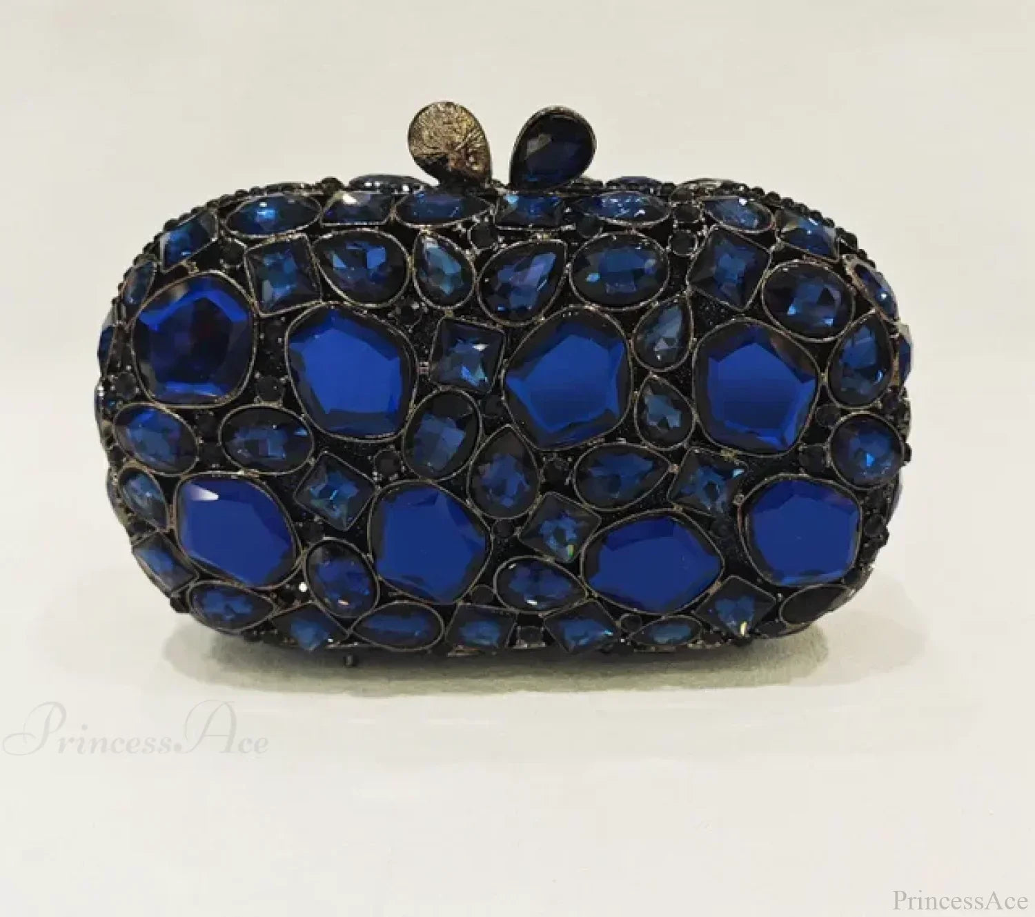 Clutch de noche con cristales dorados y plateados