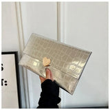 Clutch de noche dorado