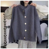 Cárdigan cómodo con botones para mujer: elegante y versátil.