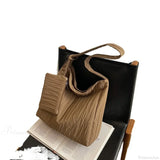 Bolso de hombro de nailon plisado de alta calidad con cremallera.