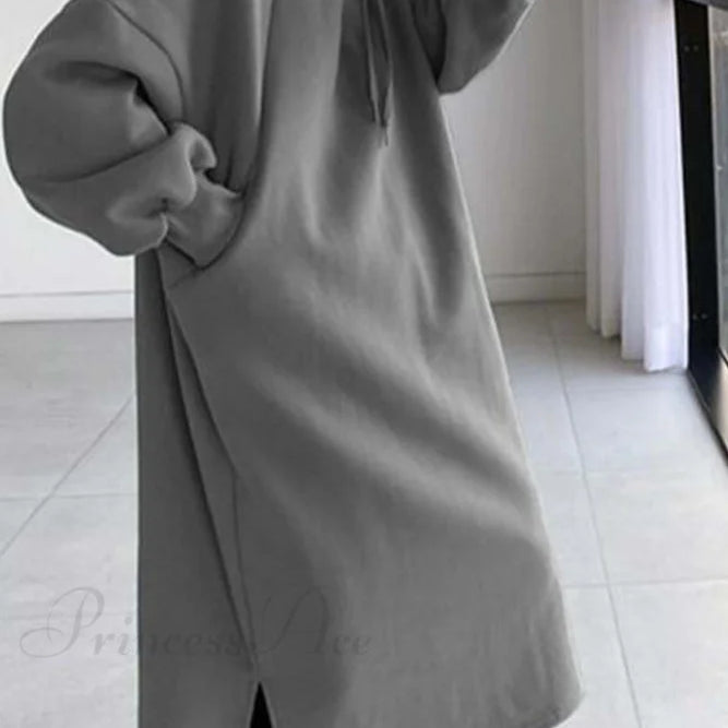 Vestido sudadera con capucha y hombros caídos