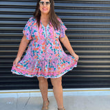 Vestido de mujer - Estampado floral - Corte acampanado - Cuello en V - Mangas cortas con volantes