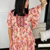 Vestido de mujer - Estampado floral - Corte acampanado - Cuello en V - Mangas cortas con volantes