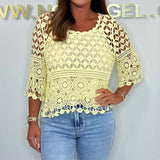 Blusa de mujer – Corte holgado – Punto de crochet – Bajo festoneado – Mangas 3/4