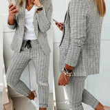 Blazer de mujer – Corte entallado – Tejido ligero y suave – Estilo profesional y elegante