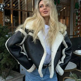 Chaqueta oversize de mujer – Forro efecto borrego – Ribete en contraste – Corte corto