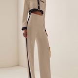 Blazer de mujer – Corte corto entallado – Mangas largas – Elegantes detalles en contraste
