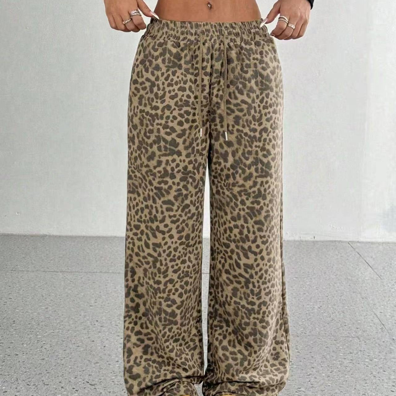 Pantalón ancho de mujer – Cintura alta – Estampado geométrico – Tejido ligero y fluido