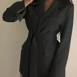 Vestido Blazer para Mujer – Corte Estructurado – Cintura con Cinturón – Mangas Largas – Estilo Sastre