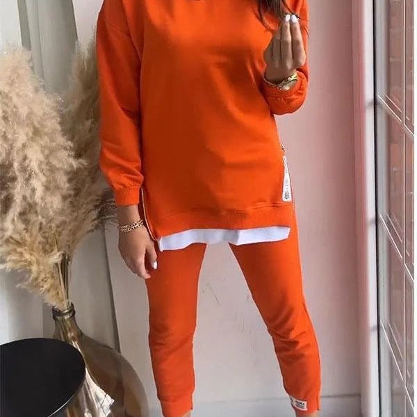 Conjunto de ropa de estar por casa para mujer: sudadera de cuello redondo extragrande y pantalones deportivos ajustados. Mezcla de algodón transpirable.